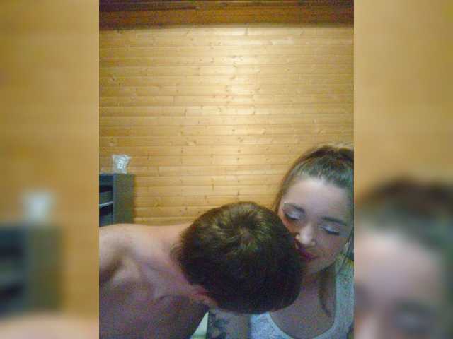 SanyaNastya live cam on BongaCams