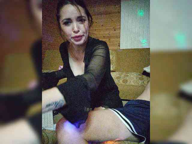 SanyaNastya webcam