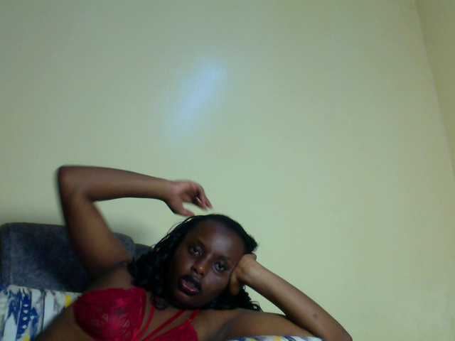 Lilpretty16 live cam on BongaCams
