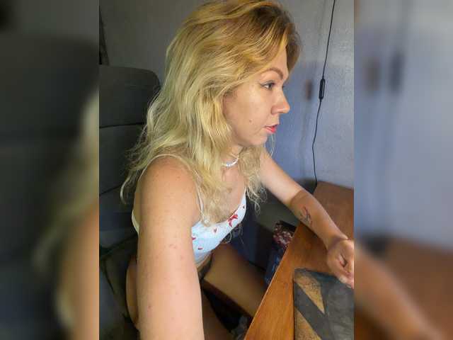 Lexy-Luna live cam on BongaCams