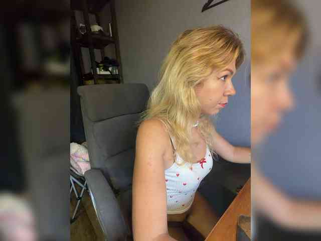 Lexy-Luna webcam