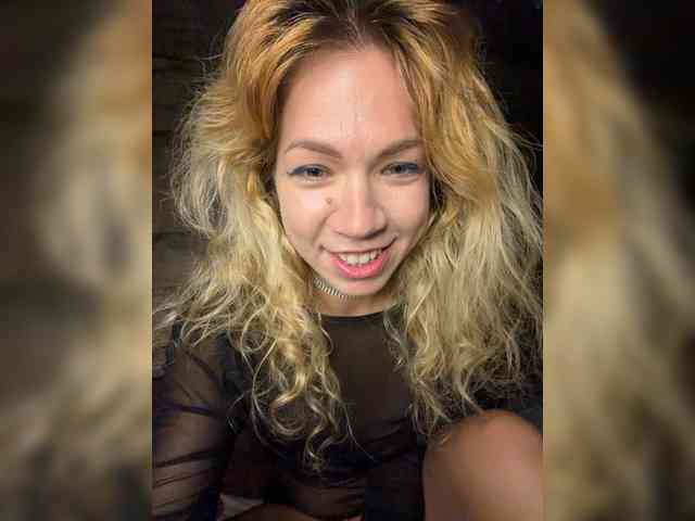 Lexy-Luna webcam