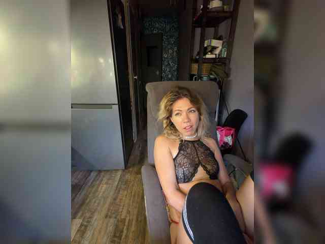 Lexy-Luna webcam
