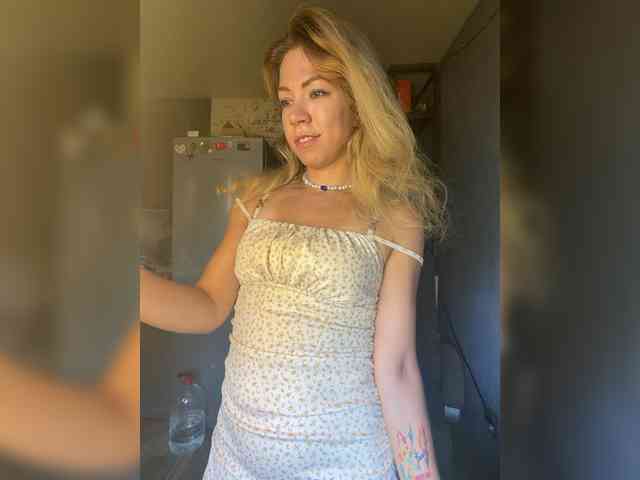 Lexy-Luna webcam
