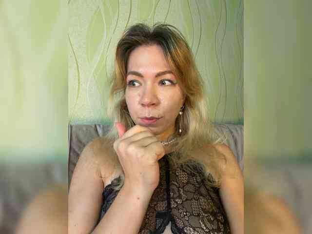 Lexy-Luna Live Webcam on BongaCams