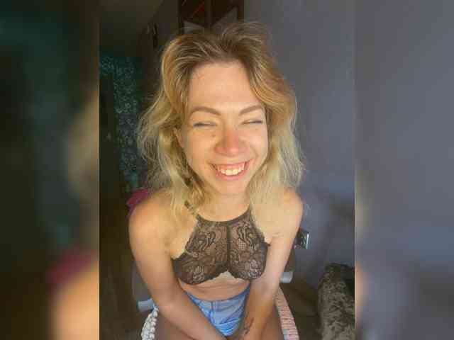 Lexy-Luna webcam