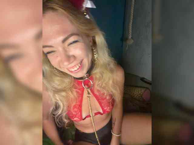 Lexy-Luna webcam