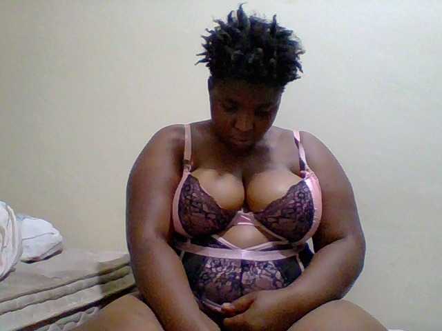 Monlight- live cam on BongaCams