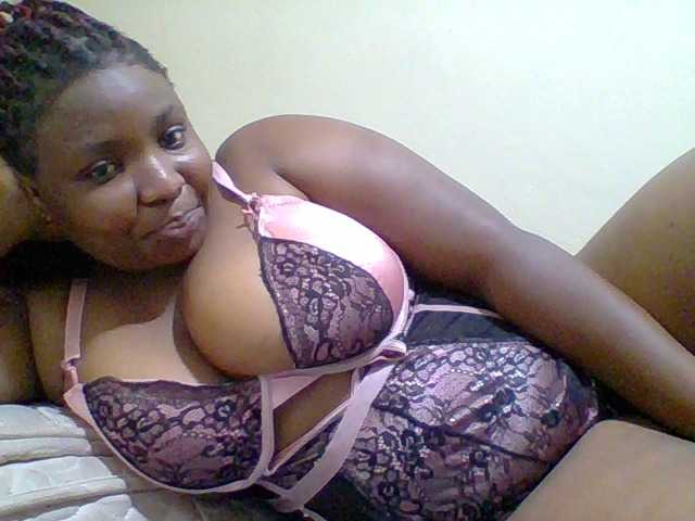 Monlight- live cam on BongaCams