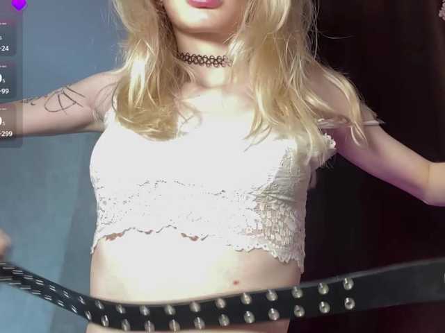 KiraSweet, 18 y/o - Live Cam on BongaCams