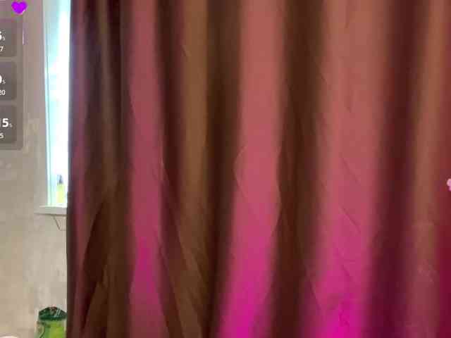 KiraSweet webcam