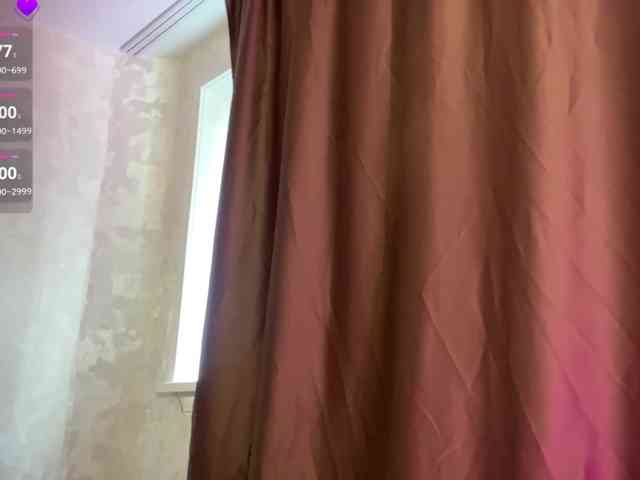 KiraSweet webcam