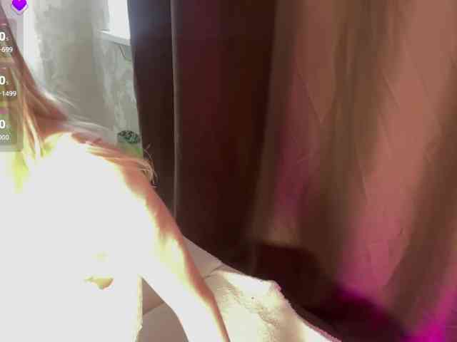 KiraSweet webcam