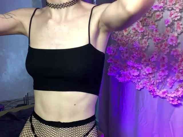 KiraSweet webcam