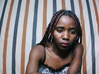 LandiQueen12
