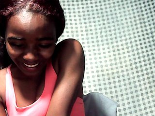 LandiQueen12's Live Webcam