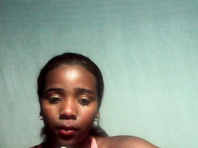 LandiQueen12 live cam on BongaCams