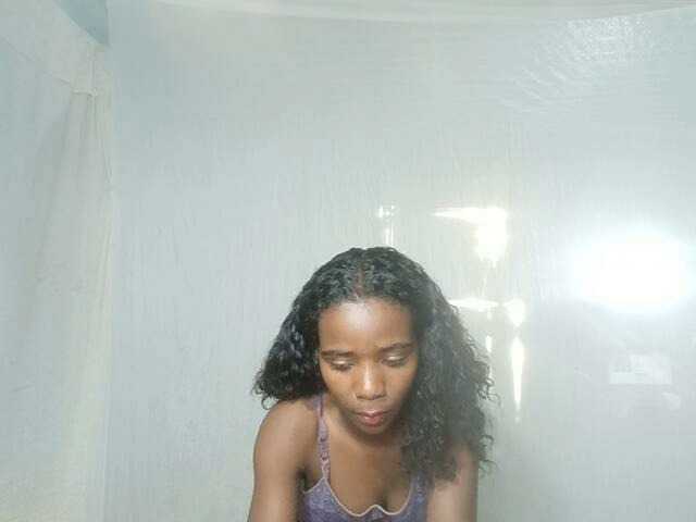 LandiQueen12