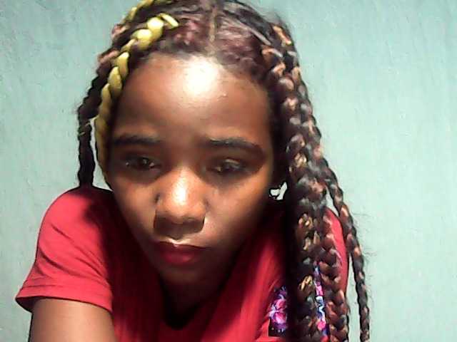 LandiQueen12 live cam on BongaCams