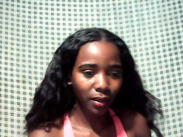 LandiQueen12 live cam on BongaCams