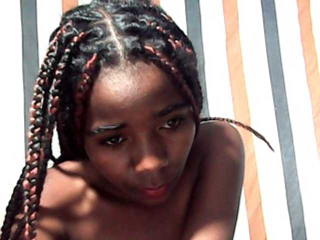 LandiQueen12