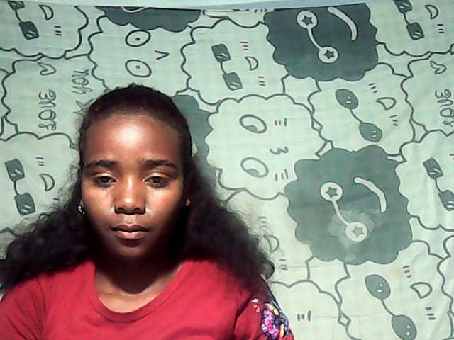 LandiQueen12 live cam preview