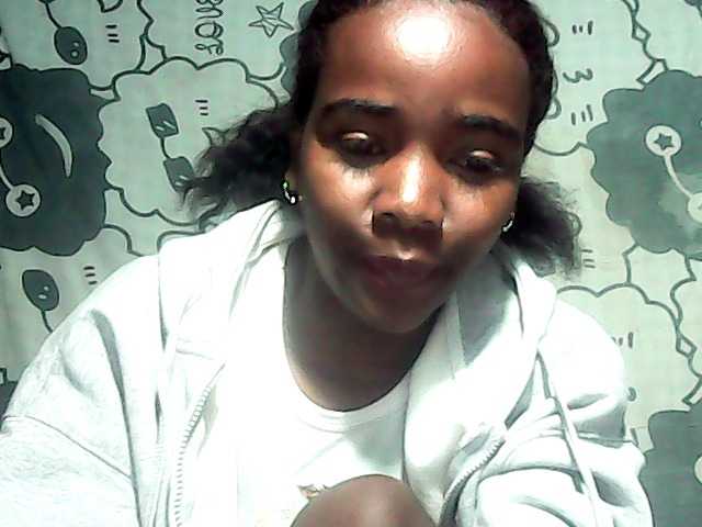 LandiQueen12 live cam on BongaCams