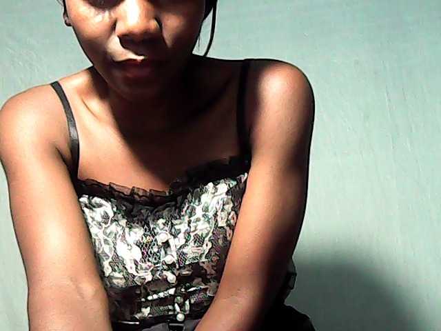 LandiQueen12 live cam on BongaCams