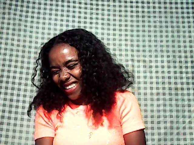 LandiQueen12 live cam on BongaCams