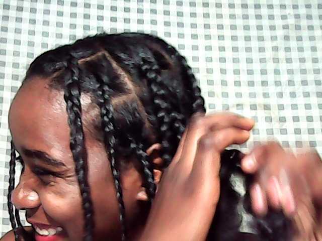 LandiQueen12 live cam on BongaCams