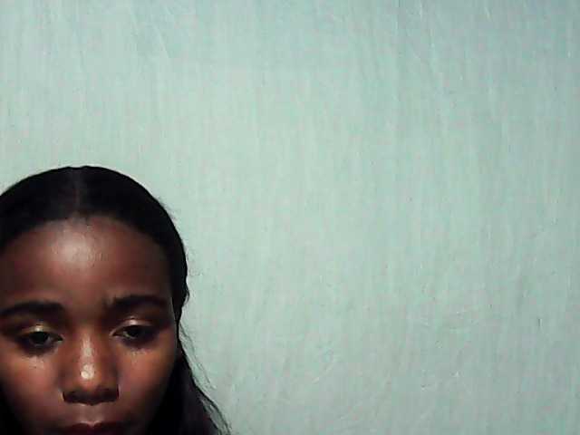 LandiQueen12 live cam on BongaCams