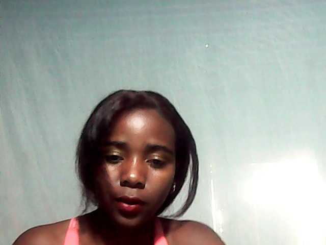 LandiQueen12 live cam on BongaCams