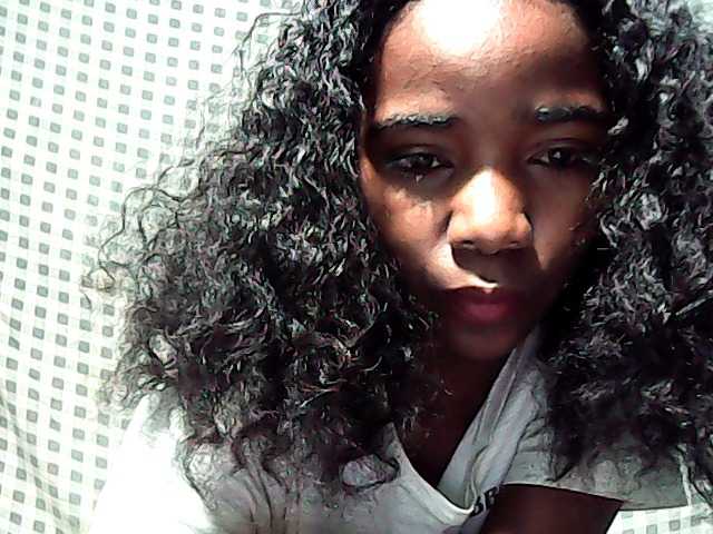 LandiQueen12 live cam on BongaCams