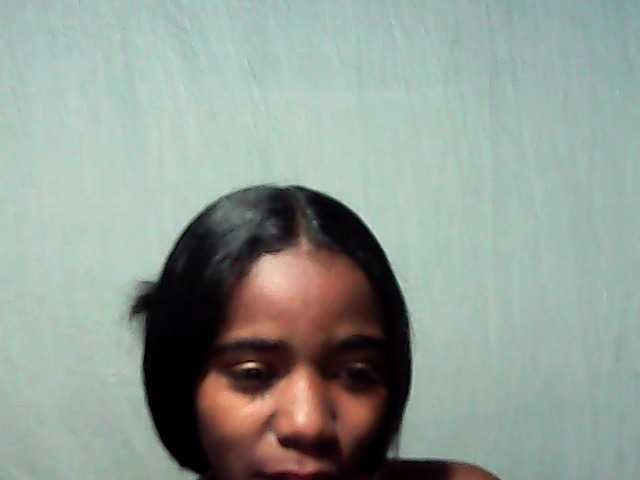 LandiQueen12 live cam on BongaCams
