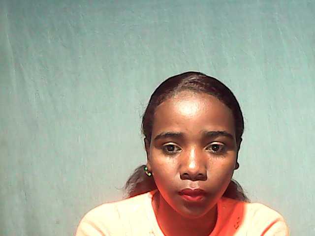 LandiQueen12 live cam on BongaCams