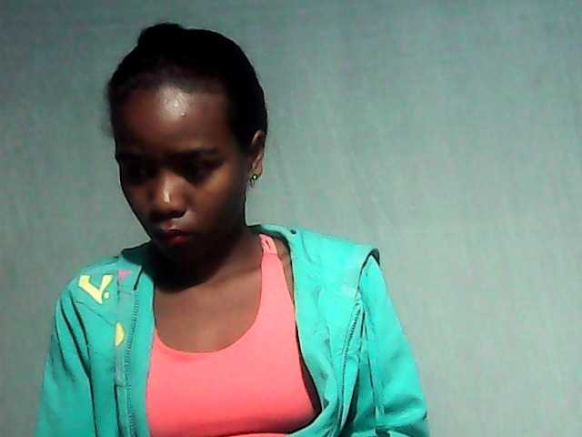 LandiQueen12 live cam on BongaCams