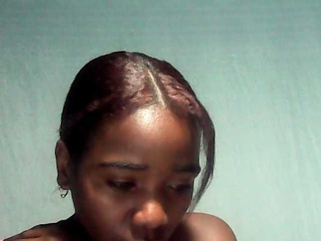 LandiQueen12 live cam on BongaCams
