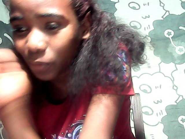 LandiQueen12 live cam on BongaCams