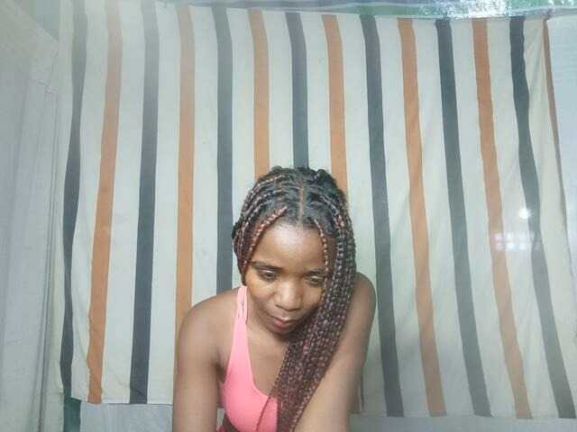 LandiQueen12
