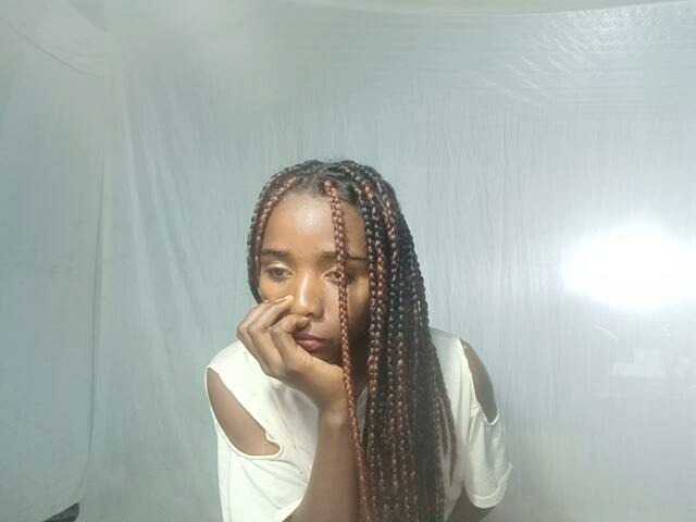 LandiQueen12