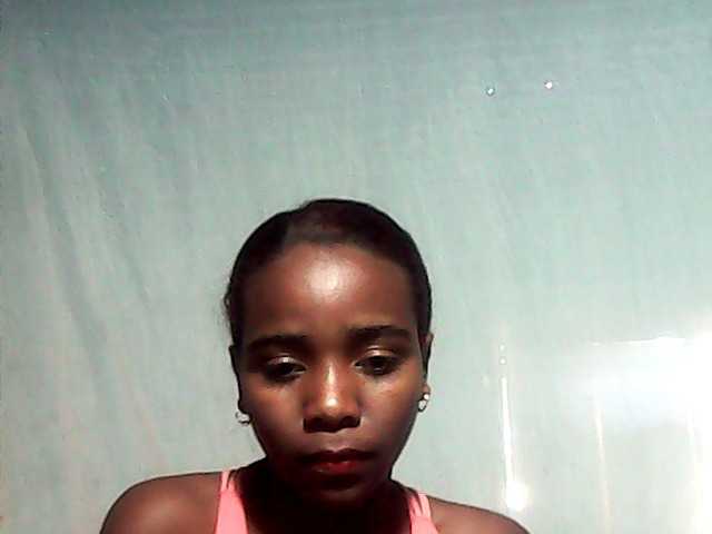 LandiQueen12 live cam on BongaCams