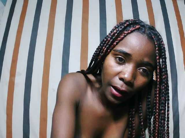 LandiQueen12