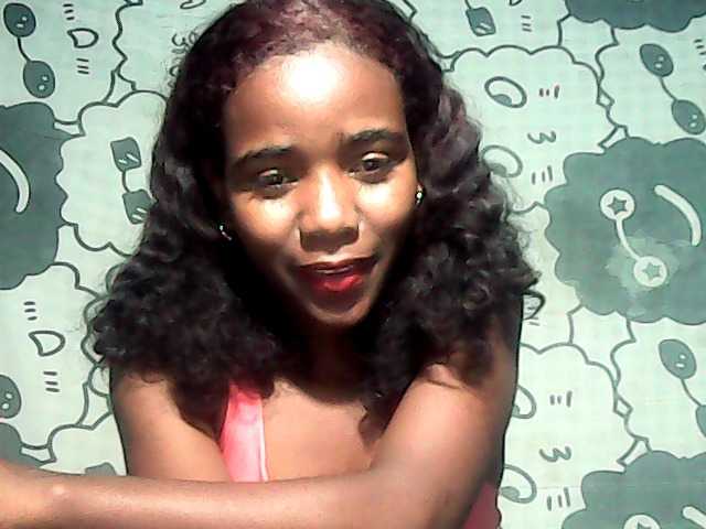 LandiQueen12 live cam on BongaCams