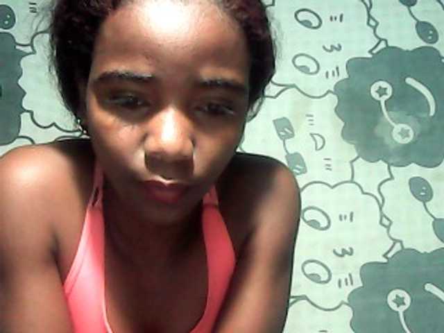 LandiQueen12 live cam preview
