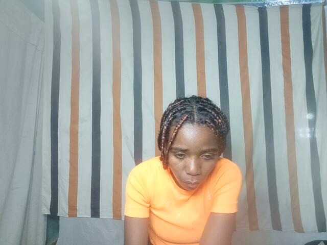 LandiQueen12