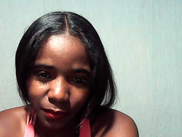 LandiQueen12 live cam on BongaCams