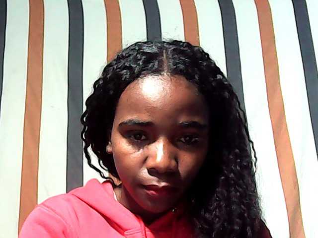 LandiQueen12 live cam preview