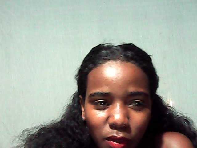 LandiQueen12 live cam on BongaCams