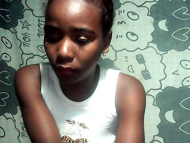 LandiQueen12 live cam on BongaCams