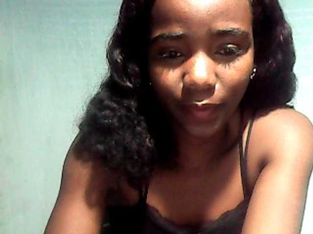 LandiQueen12 live cam preview